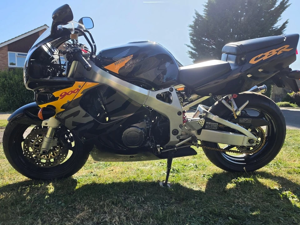 1996 Honda CBR - Image 2 of 30