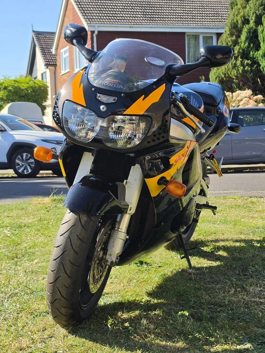 1996 Honda CBR - Image 9 of 30