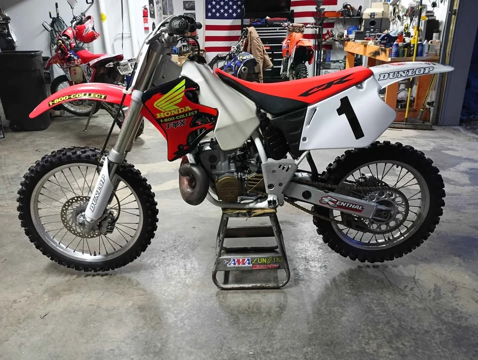 1996 Honda CR - Image 2 of 14