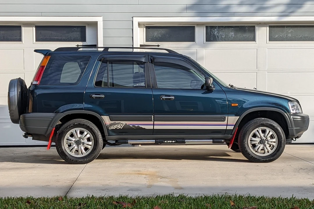 1996 Honda CR-V 1st Gen - Image 3 of 31