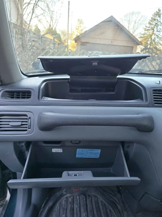 1996 Honda CR-V - Image 9 of 16