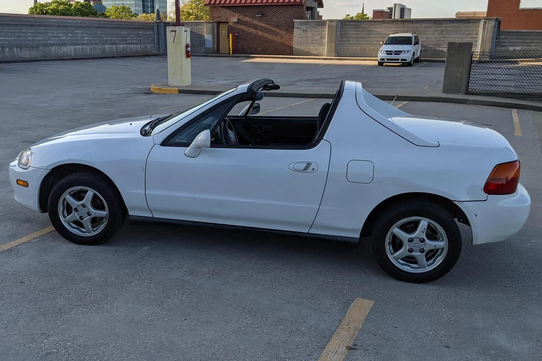 1996 Honda Del Sol - Image 5 of 31