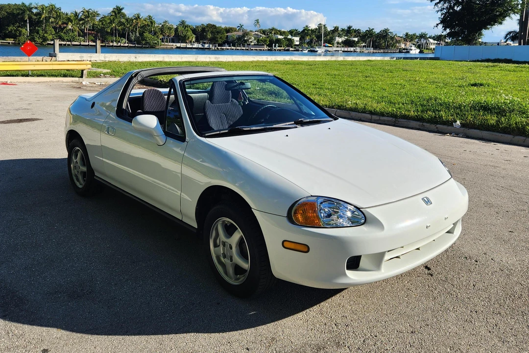 1996 Honda Del Sol - Image 11 of 31
