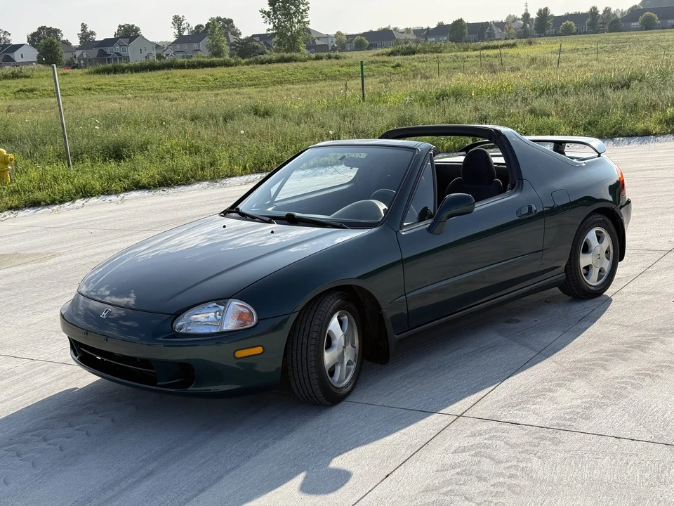 1996 Honda Del Sol - Image 2 of 31