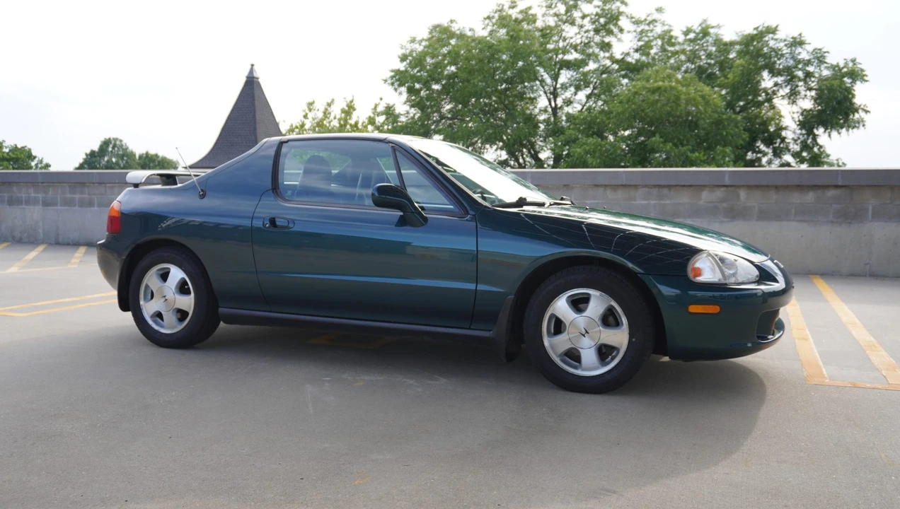 1996 Honda Del Sol - Image 2 of 31