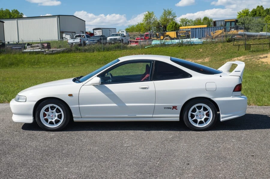 1996 Acura Integra Type R 3rd Gen - Image 2 of 28