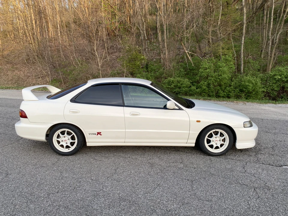 1996 Acura Integra Type R 3rd Gen - Image 11 of 31
