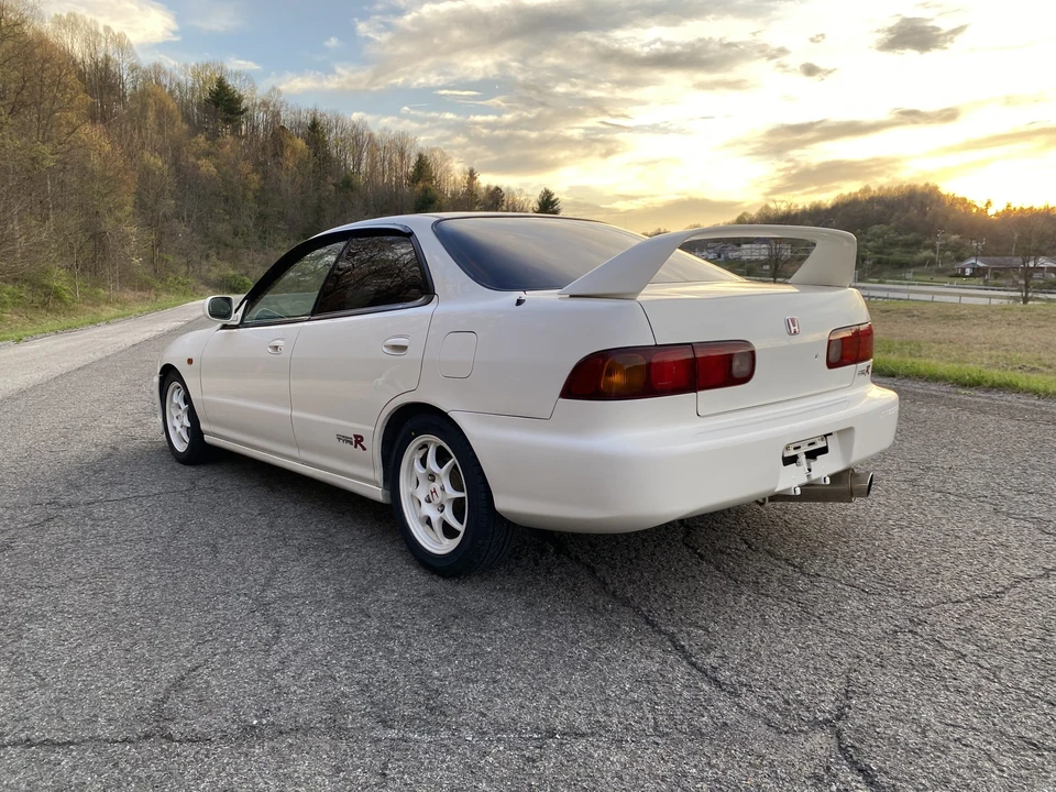 1996 Acura Integra Type R 3rd Gen - Image 19 of 31