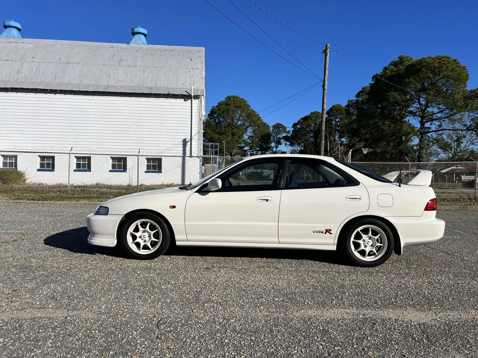 1996 Acura Integra Type R 3rd Gen - Image 11 of 31