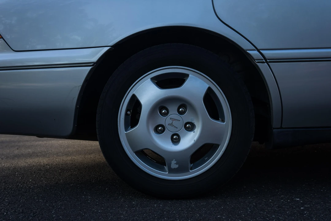 1996 Acura Legend - Image 25 of 31