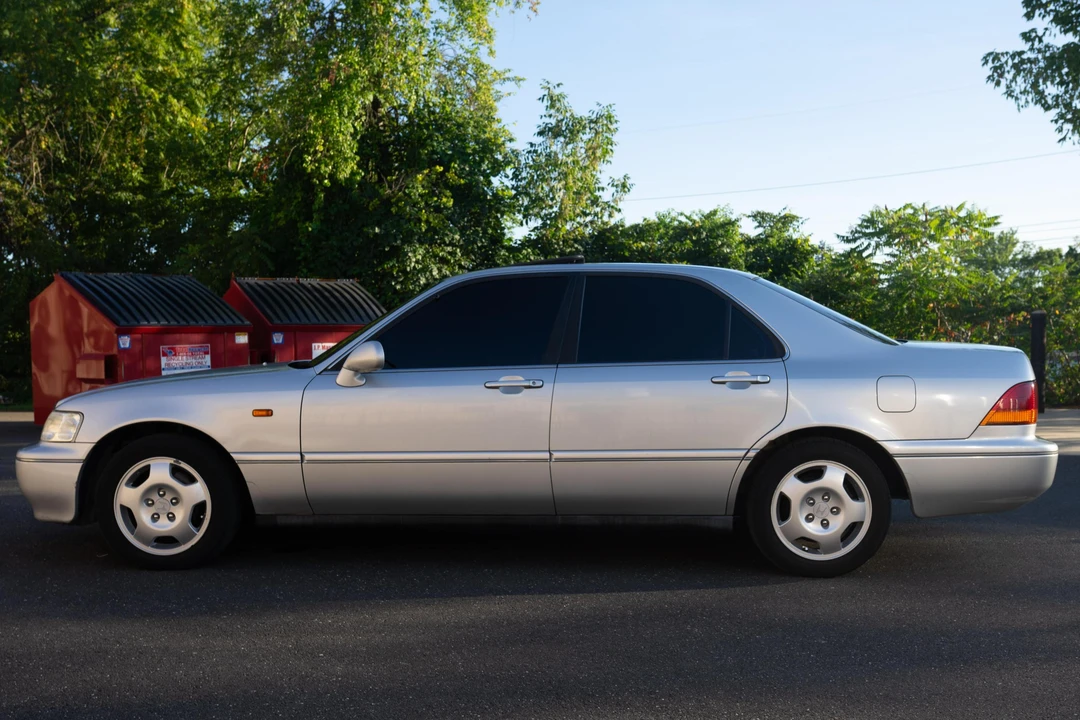 1996 Acura Legend - Image 3 of 31