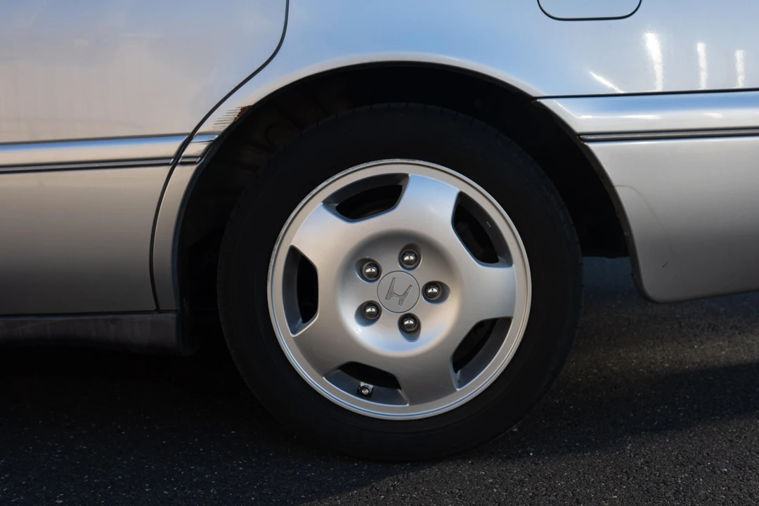 1996 Acura Legend - Image 27 of 31
