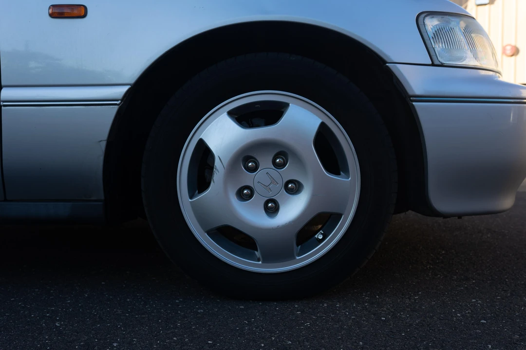1996 Acura Legend - Image 24 of 31