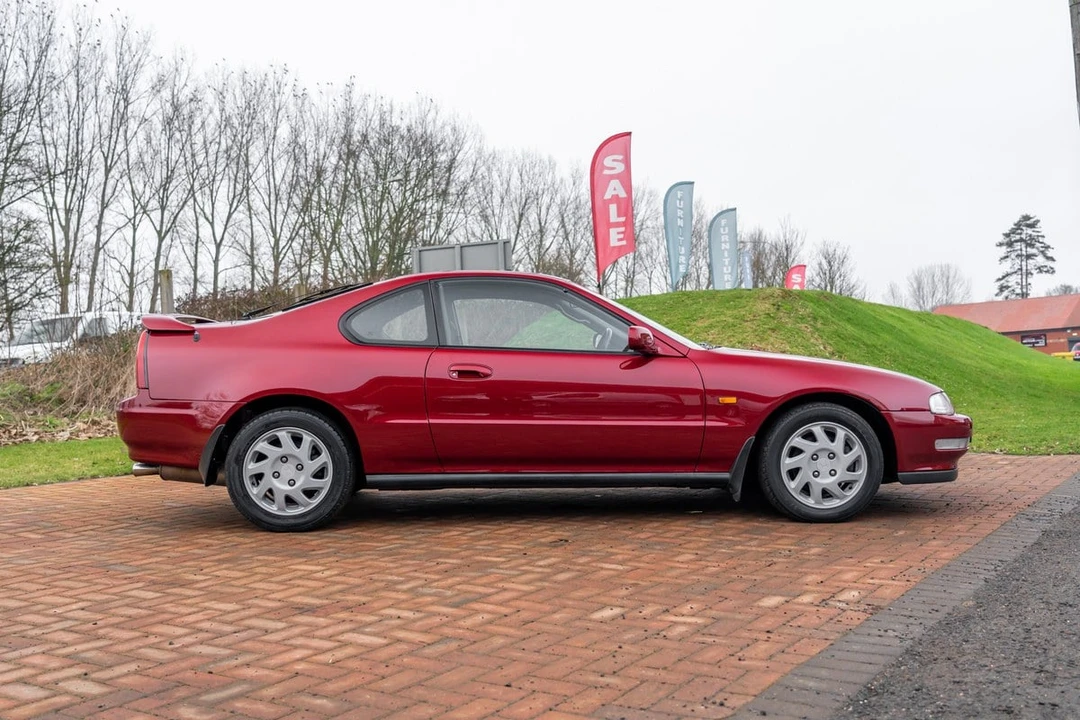 1996 Honda Prelude 4th Gen - Image 11 of 30