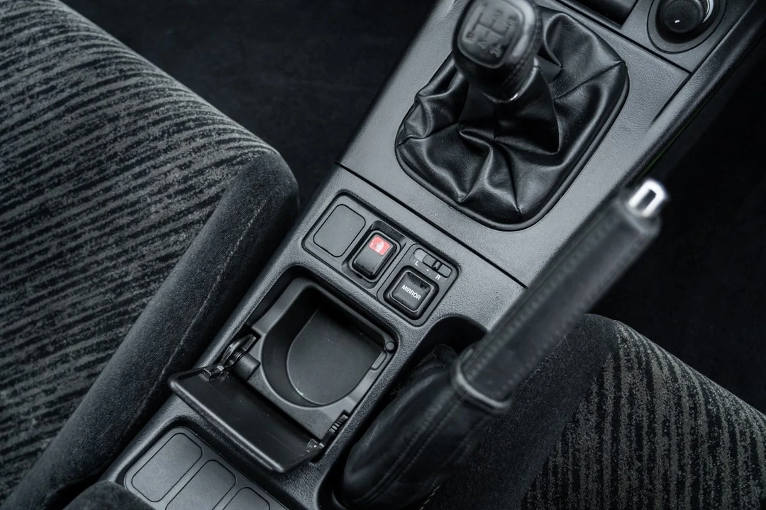 1996 Honda Prelude 4th Gen - Image 27 of 30