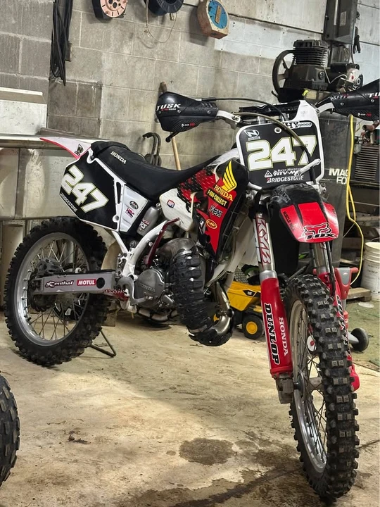 1996 Honda CR - Image 2 of 2
