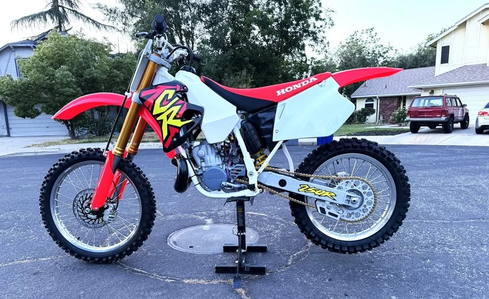 1996 Honda CR - Image 11 of 16