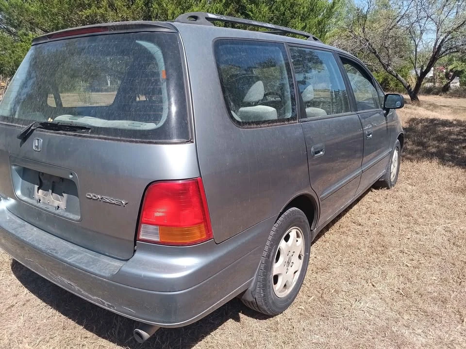 1996 Honda Odyssey - Image 4 of 6