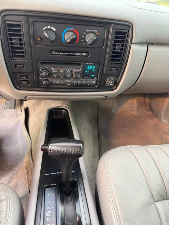 1996 Chevrolet - Image 3 of 8