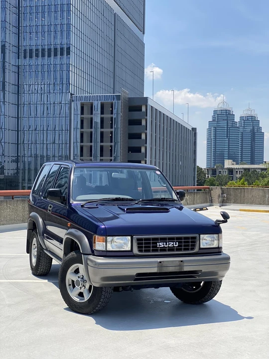 1996 Isuzu Trooper - Image 8 of 9