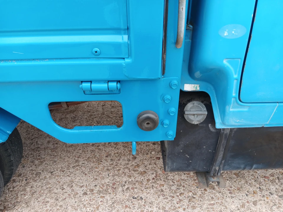 1996 Isuzu Elf - Image 31 of 31