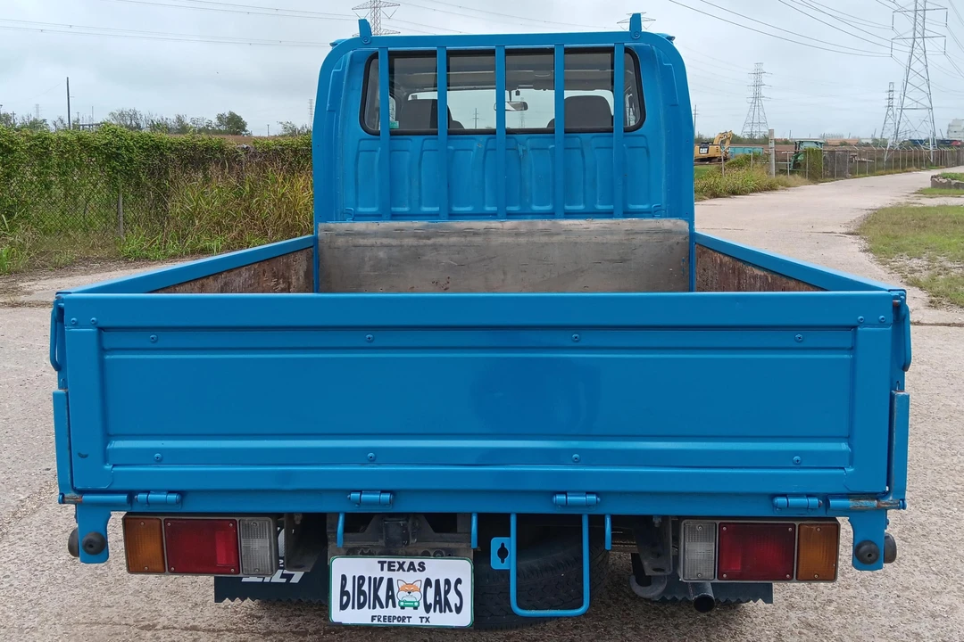 1996 Isuzu Elf - Image 5 of 31