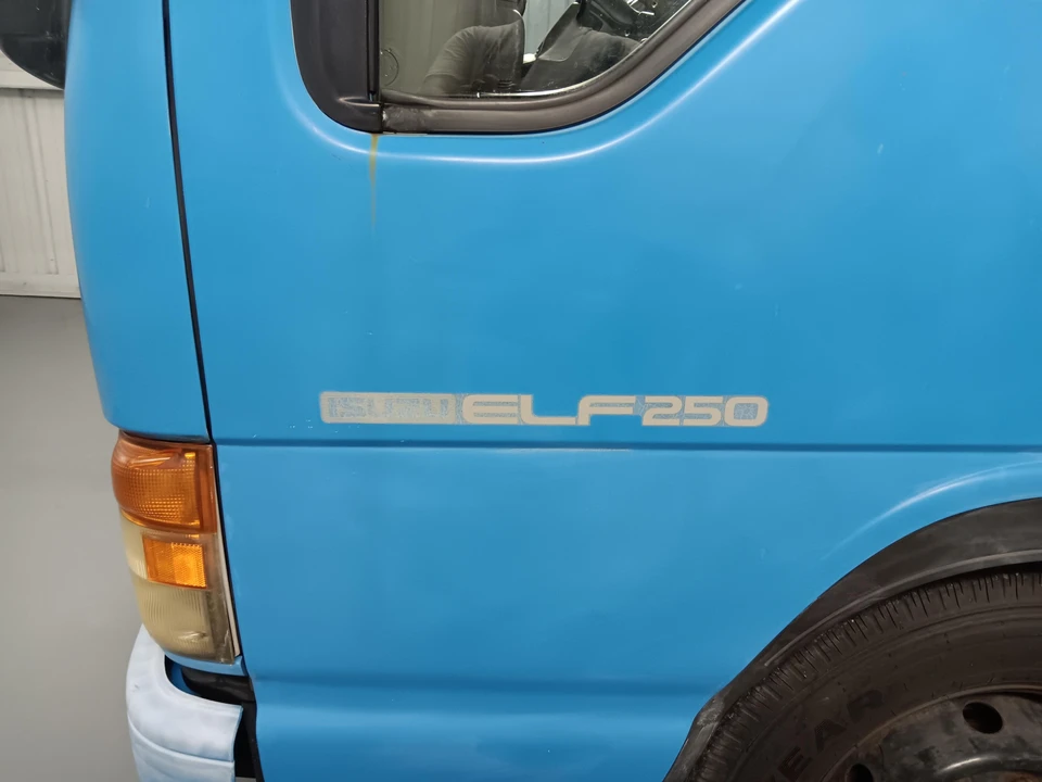 1996 Isuzu Elf - Image 13 of 31