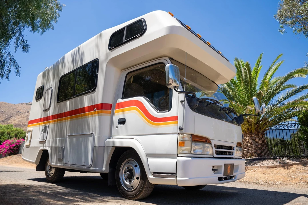 1996 Isuzu Elf - Image 24 of 31
