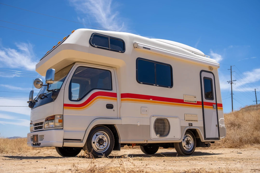 1996 Isuzu Elf - Image 2 of 31