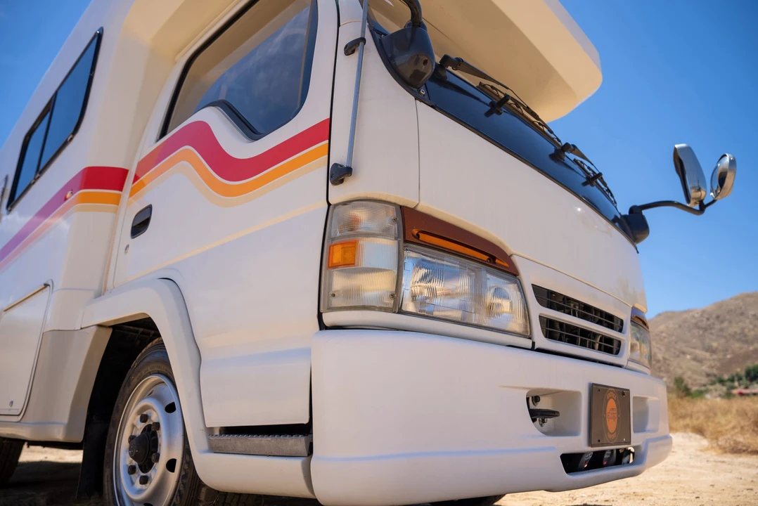 1996 Isuzu Elf - Image 29 of 31