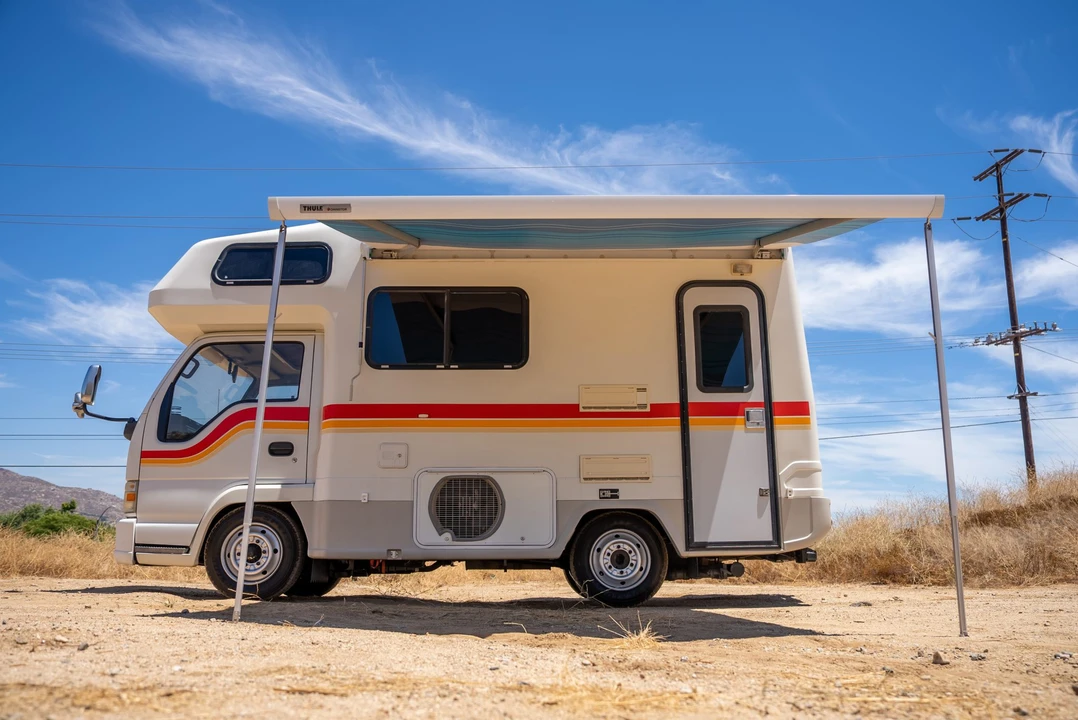 1996 Isuzu Elf - Image 13 of 31