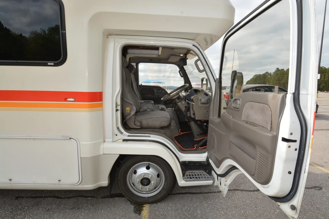 1996 Isuzu Elf - Image 20 of 31