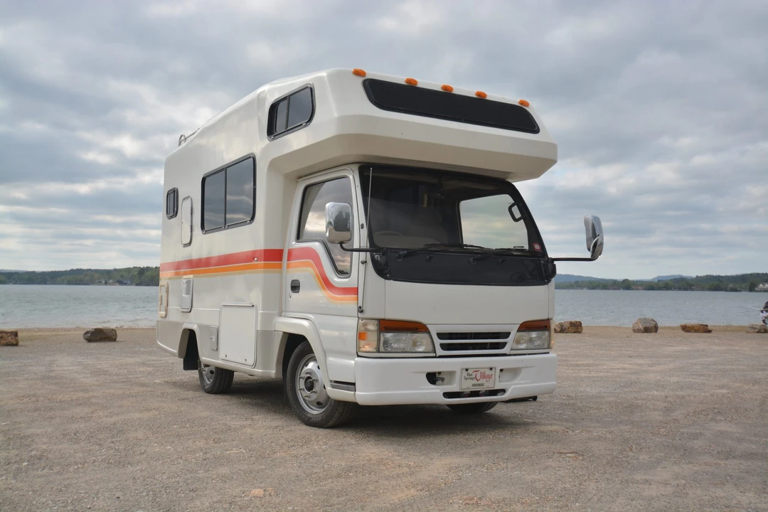 1996 Isuzu Elf - Image 7 of 31