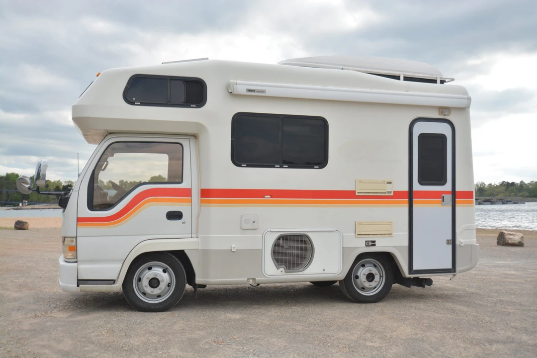 1996 Isuzu Elf - Image 2 of 31