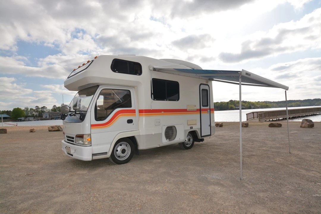 1996 Isuzu Elf - Image 4 of 31