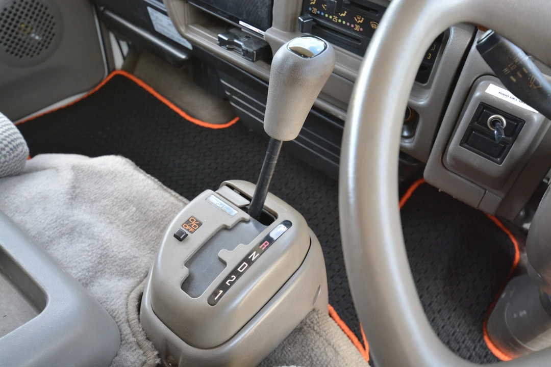 1996 Isuzu Elf - Image 30 of 31