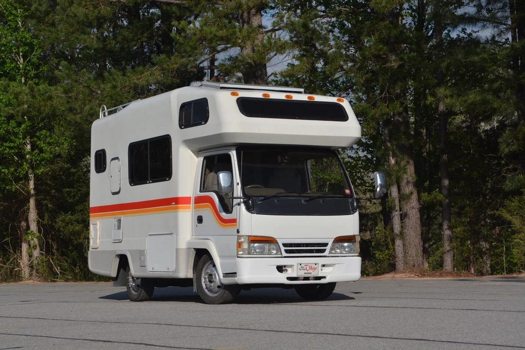 1996 Isuzu Elf - Image 8 of 31
