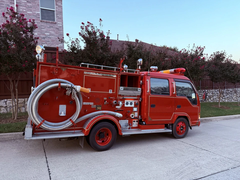 1996 Isuzu Elf - Image 10 of 31