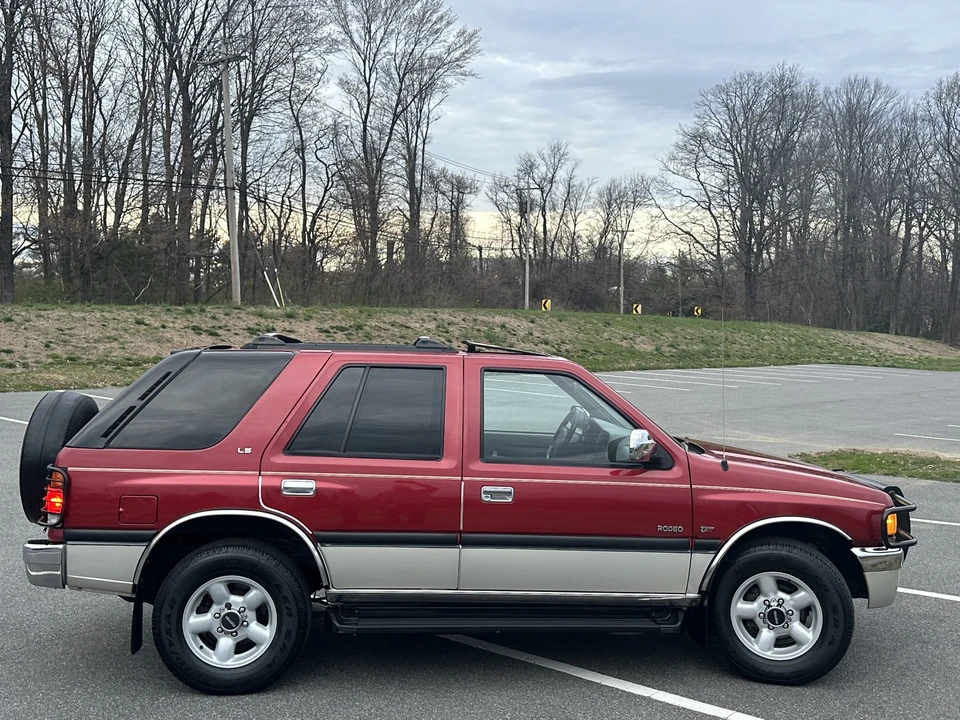 1996 Isuzu Rodeo - Image 21 of 31
