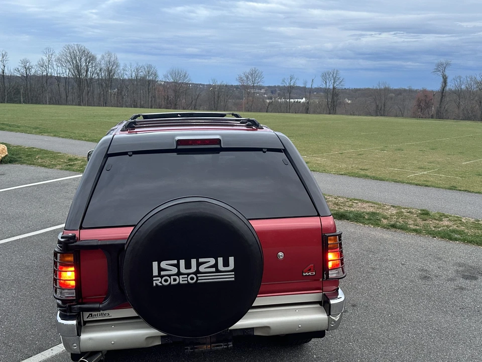 1996 Isuzu Rodeo - Image 18 of 31
