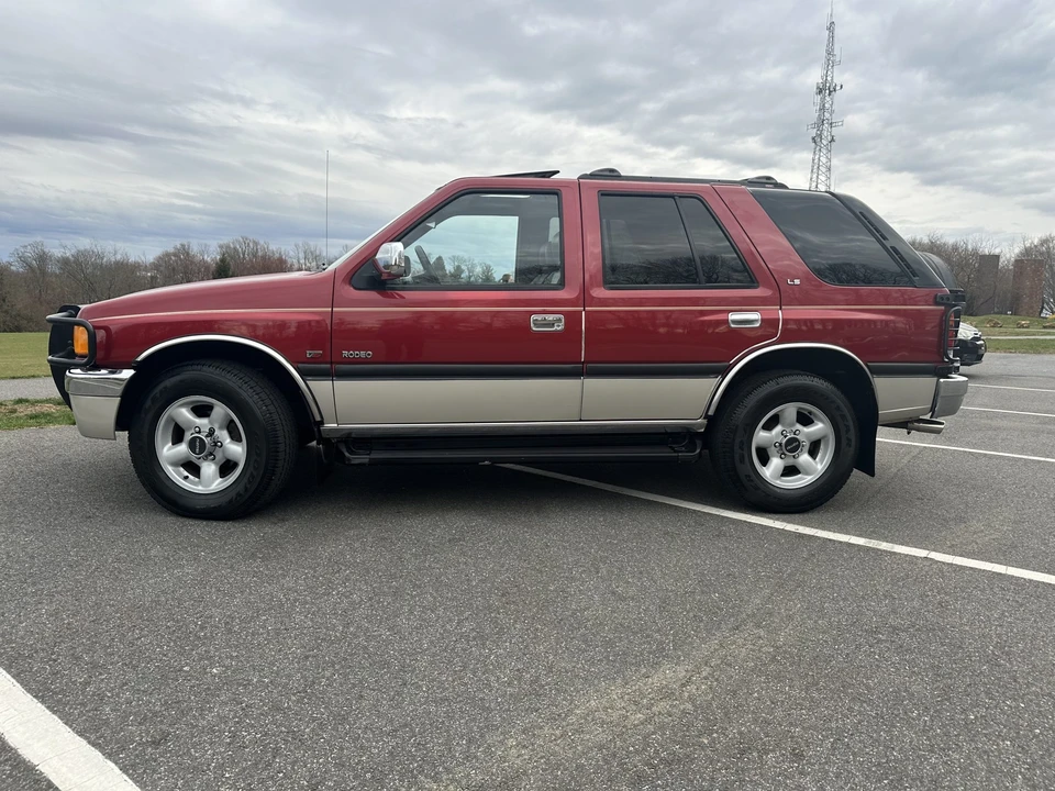 1996 Isuzu Rodeo - Image 5 of 31