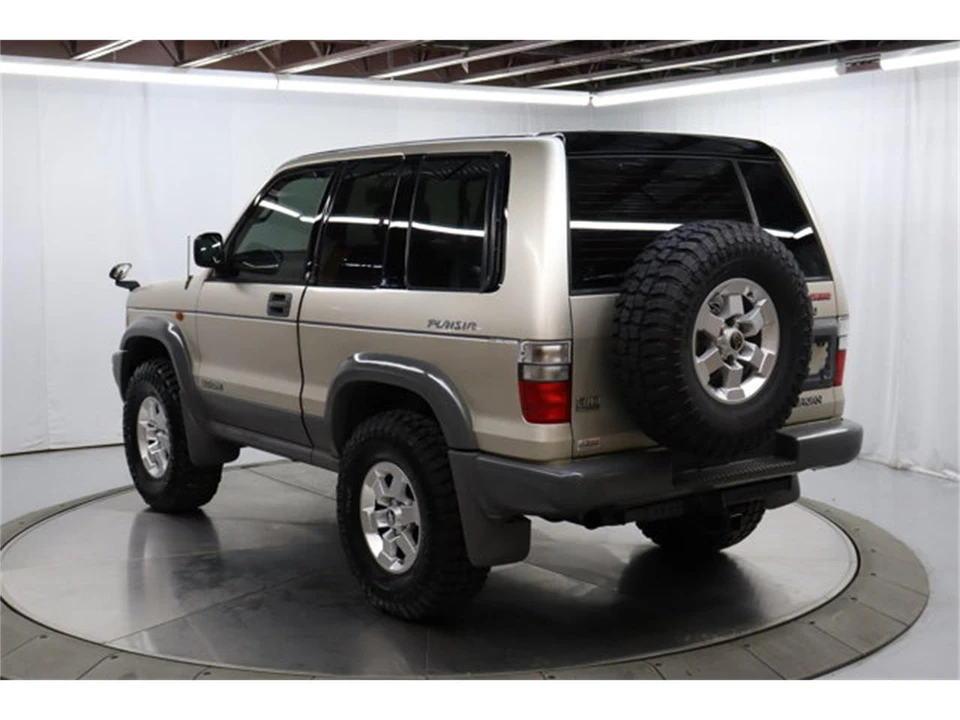 1996 Isuzu Trooper - Image 5 of 31