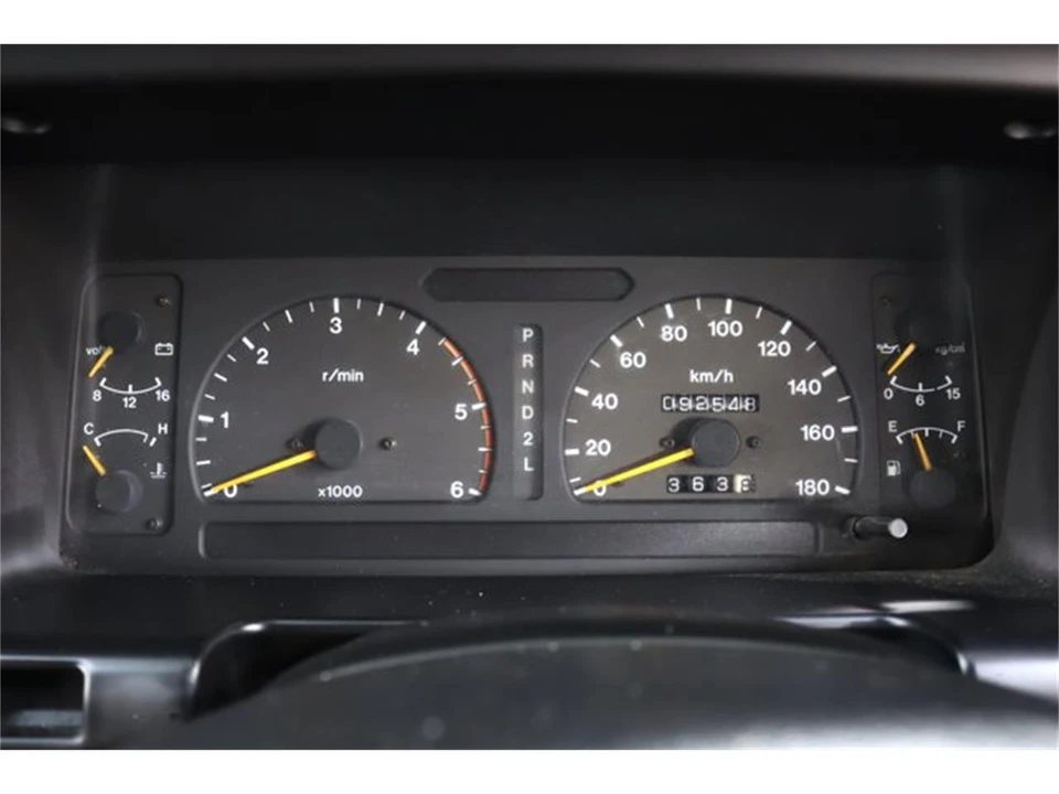 1996 Isuzu Trooper - Image 11 of 31
