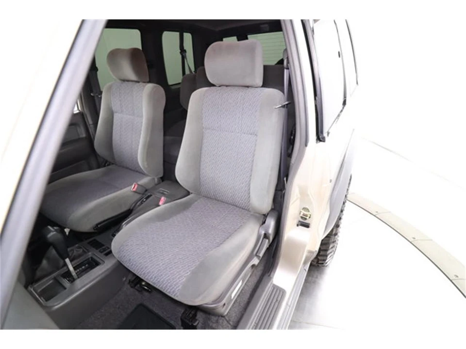 1996 Isuzu Trooper - Image 18 of 31