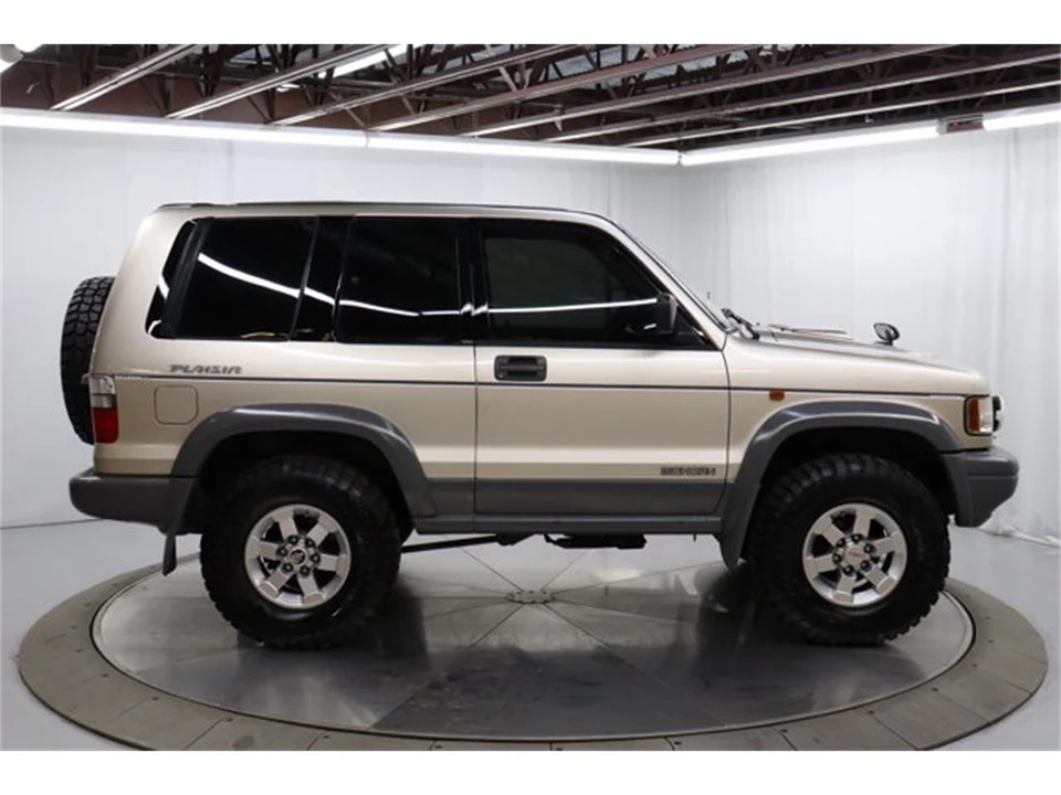 1996 Isuzu Trooper - Image 8 of 31