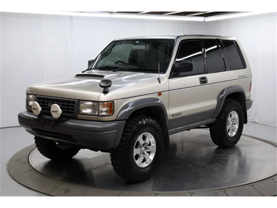 1996 Isuzu Trooper - Image 2 of 31