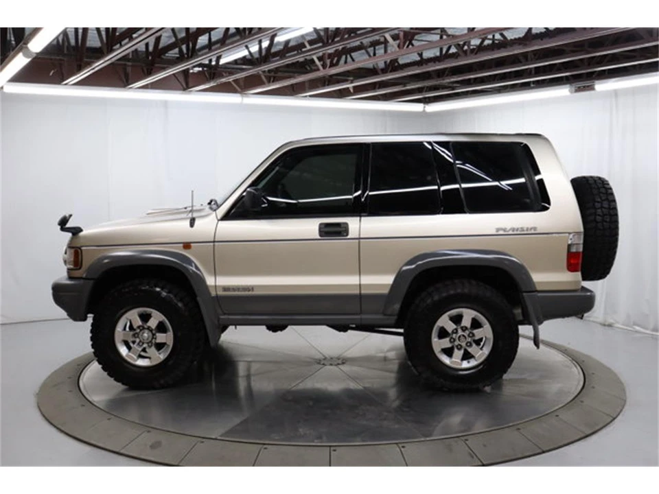 1996 Isuzu Trooper - Image 4 of 31