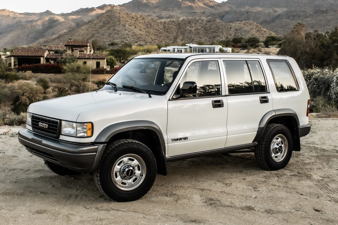 1996 Isuzu Trooper - Image 20 of 31