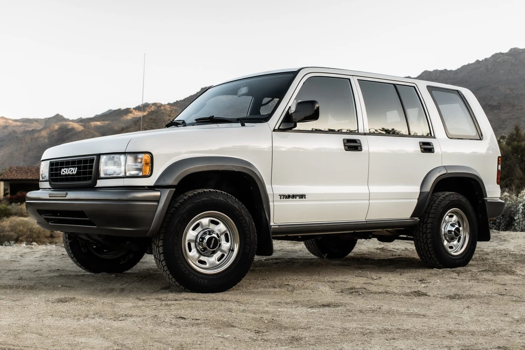 1996 Isuzu Trooper - Image 19 of 31