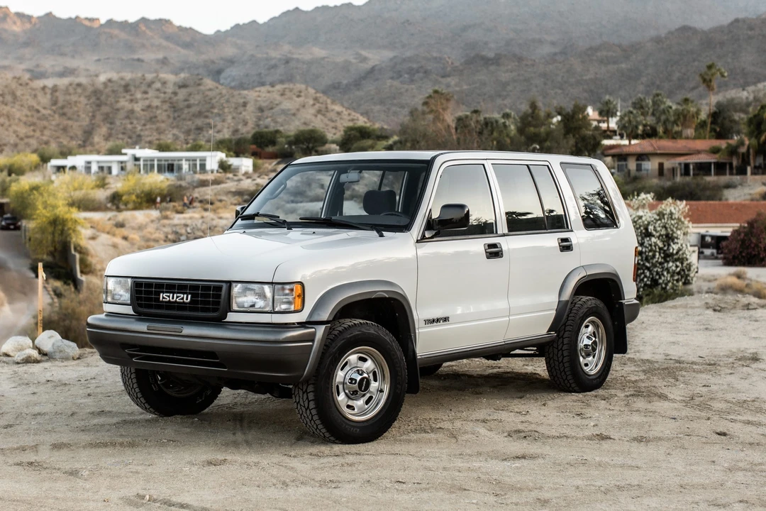 1996 Isuzu Trooper - Image 17 of 31